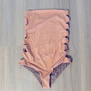 Acacia One Piece